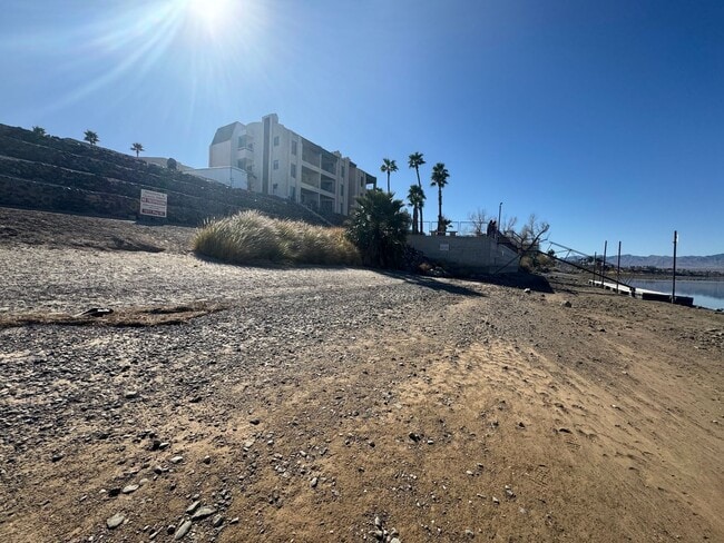 Building Photo - 1611 AZ-95