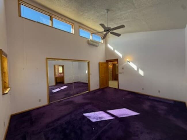 Building Photo - 5 Oriente Ct