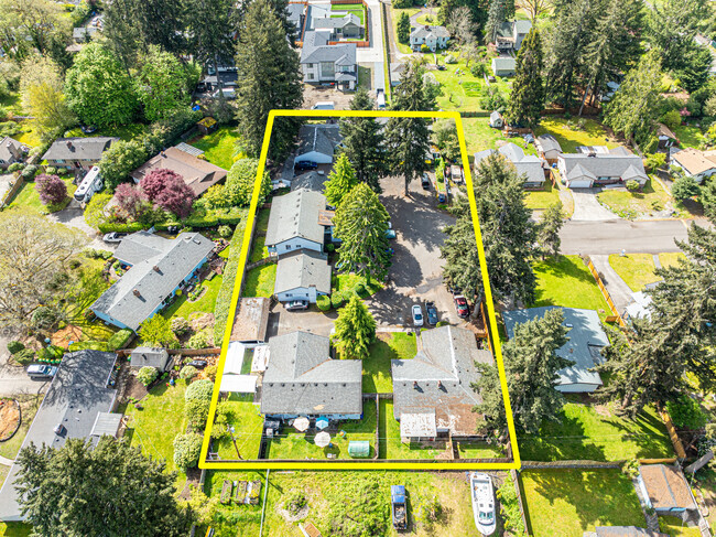 Parcel outline - Sherwood Forest Apartments