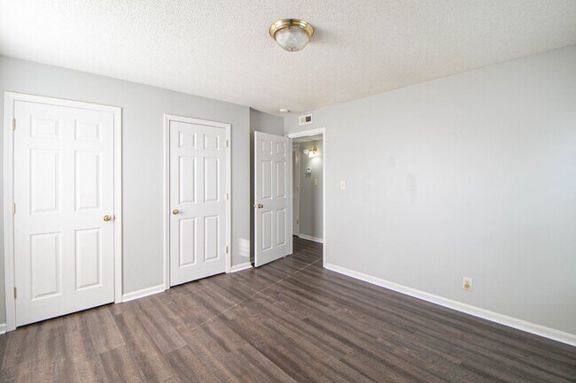 Building Photo - 145 Darlene Dr