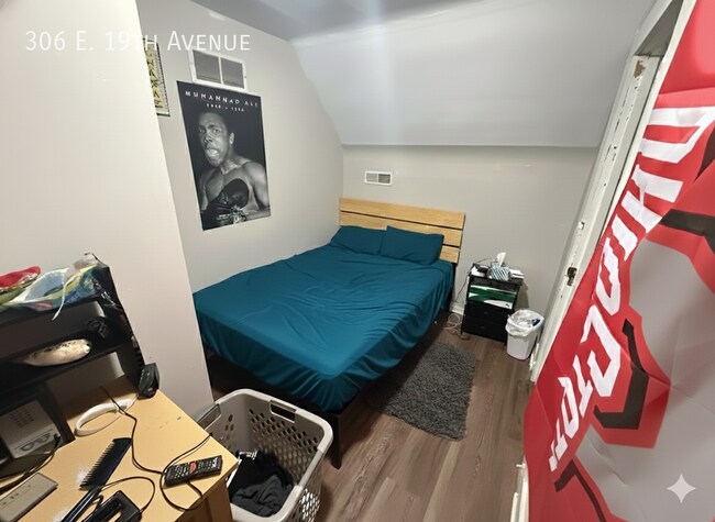 Building Photo - 306 E 19th Ave