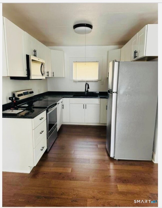 Building Photo - 21 Woodbine St