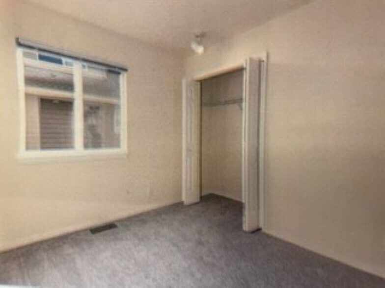 Building Photo - 10234 SE 186th St