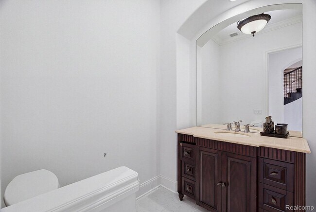 Building Photo - 2707 Turtle Lk Dr
