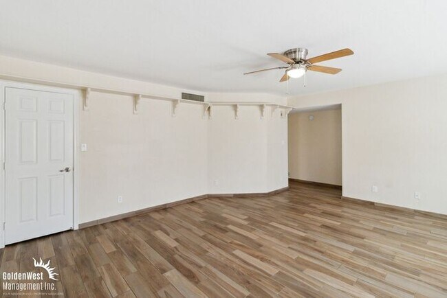 Building Photo - Gorgeous 2Bdm 2Ba Single Story Home with A...