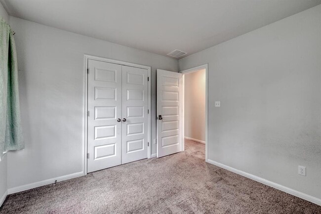 Building Photo - 128 Checkers Cv