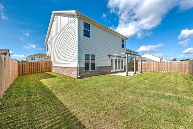 Building Photo - 2090 Wildflower Dr