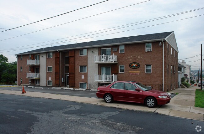 Hunters Hill Apartments - Bridgeport, PA | Apartment Finder
