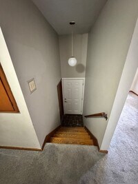 Building Photo - 626 W Warren St