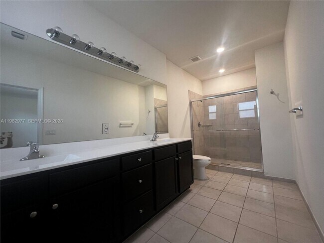 Building Photo - 11989 SW 150th Pl