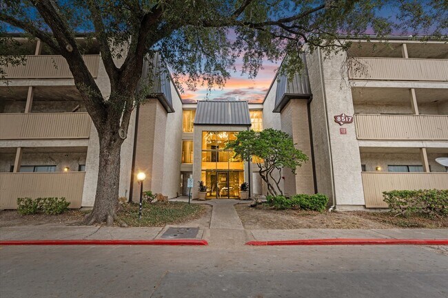 Building Photo - 8517 Hearth Dr