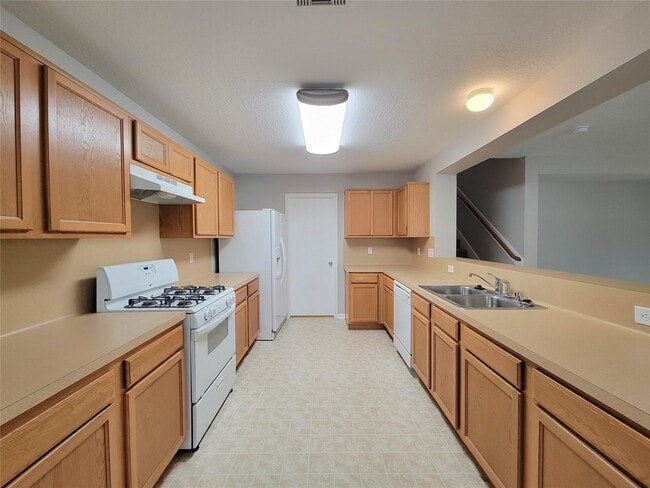 Building Photo - 20759 Cypress Crescent Ln