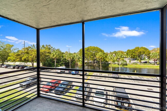 Building Photo - 3700 N Pine Island Rd