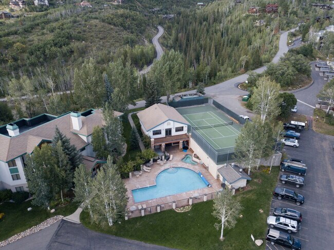 Building Photo - 2395 Storm Meadows Dr