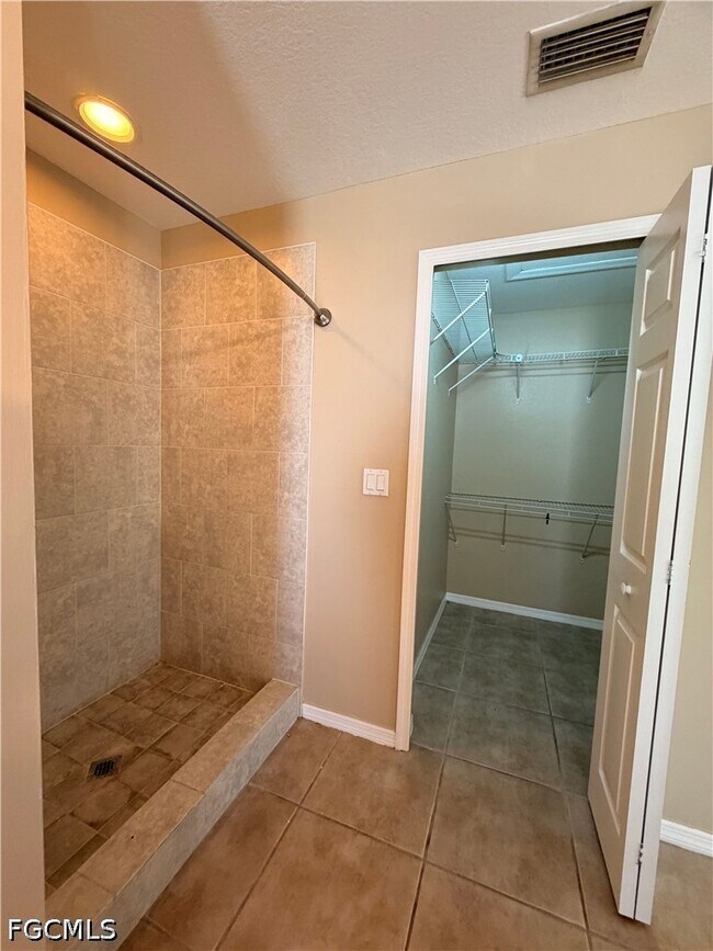 Building Photo - 1040 Grant Blvd