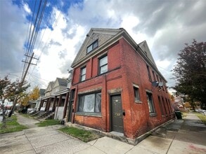 Building Photo - 833 German St