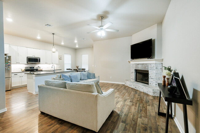 Building Photo - Beautiful 3-Bed, 2-Bath Home In Frenship!