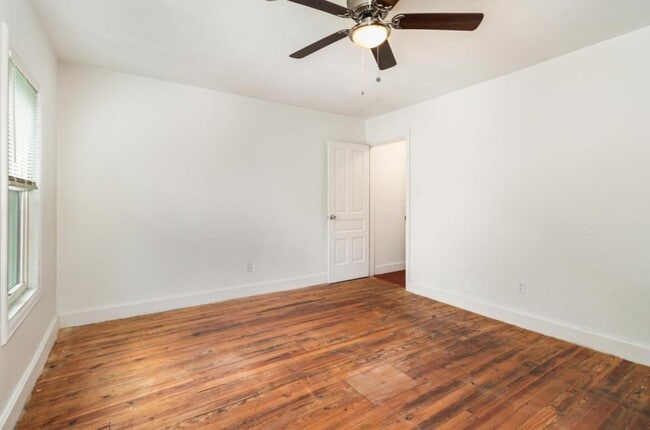 Building Photo - 215 Pine Grove Rd