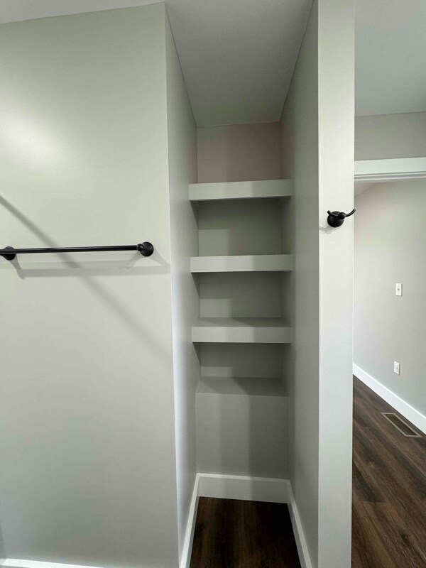 Building Photo - 56 Holloway Dr