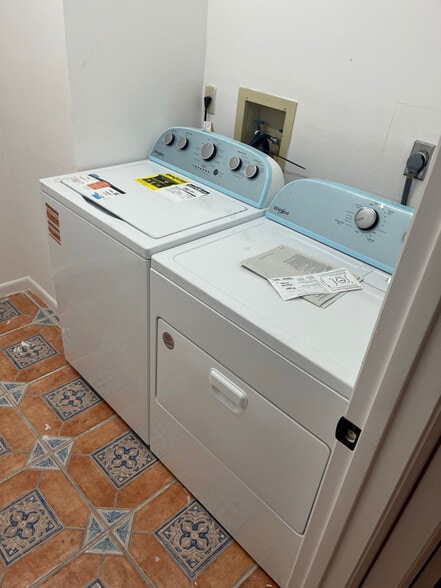 Building Photo - 3193 Windrush Bourne