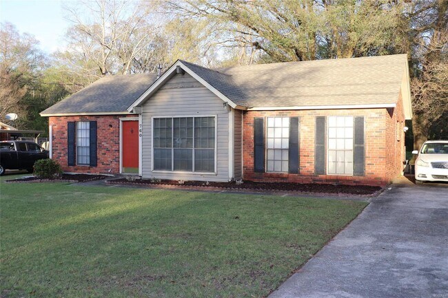 Building Photo - 760 N Burbank Dr