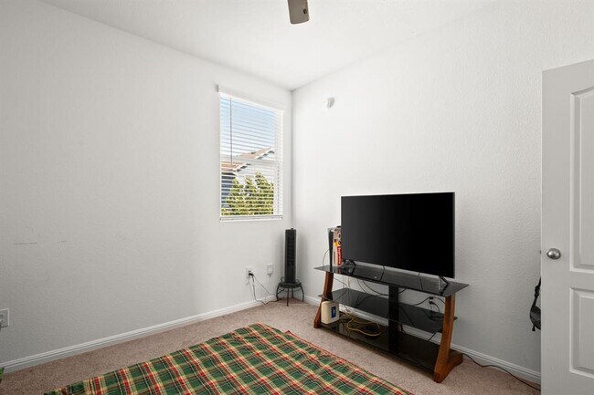 Building Photo - 462 Ferrule Dr