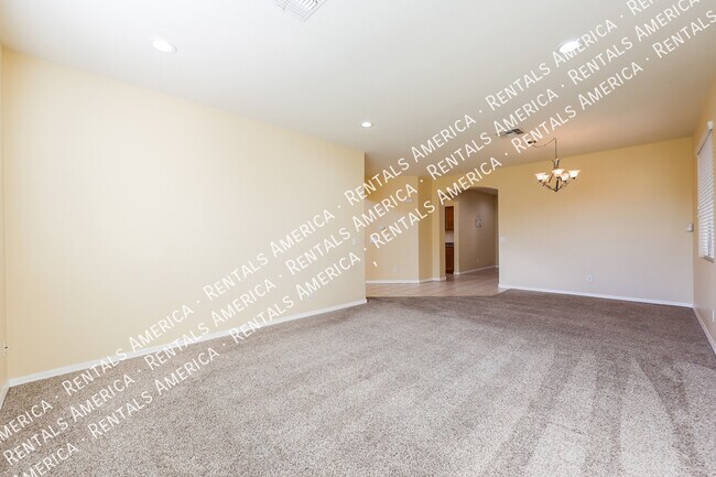 Building Photo - 4337 W Powell Dr