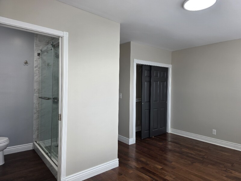 Building Photo - 116 E 27th St