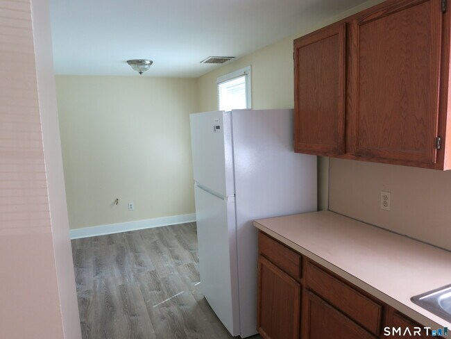 Building Photo - 16 Leesville Rd