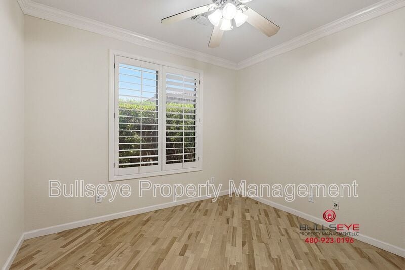 Building Photo - 2927 W Plum Hollow Dr