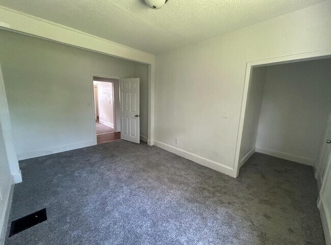 Building Photo - 2511 20th Place Ensley