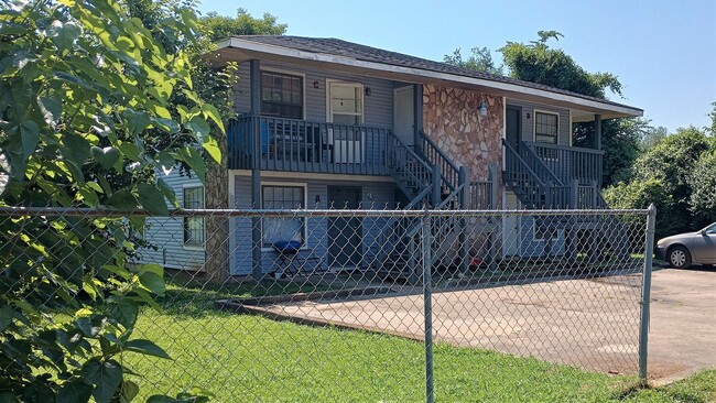 Primary Photo - Glen Park Circle Apartments