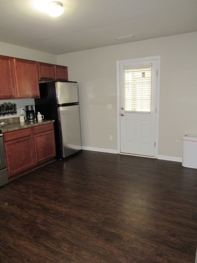 Building Photo - Welcome to Greenford Place!