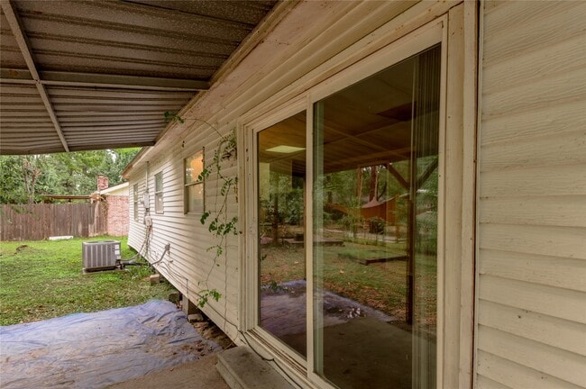 Primary Photo - 299 Pine Harbor Dr