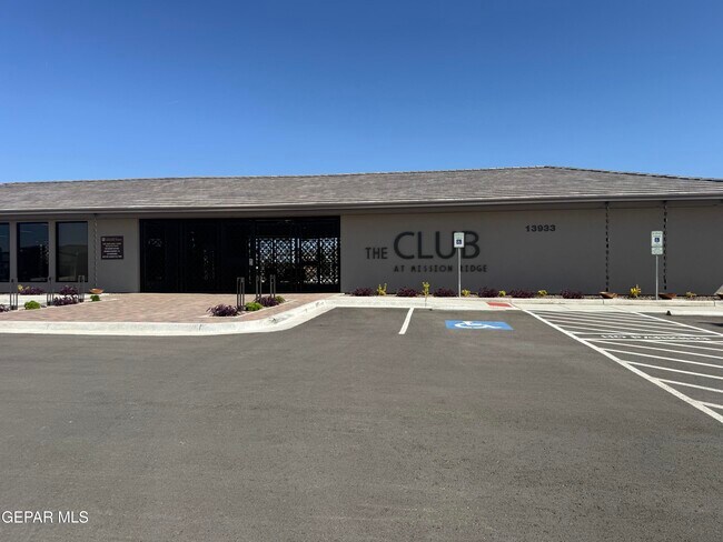 Building Photo - 13841 Paseo Central Ave