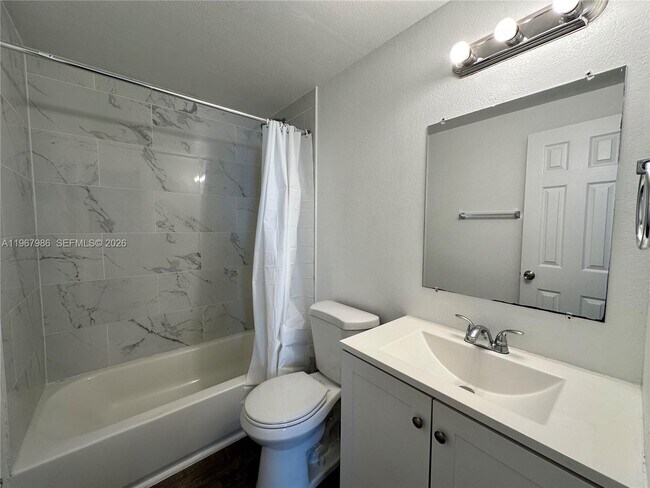 Building Photo - 3616 NE 11th Ave