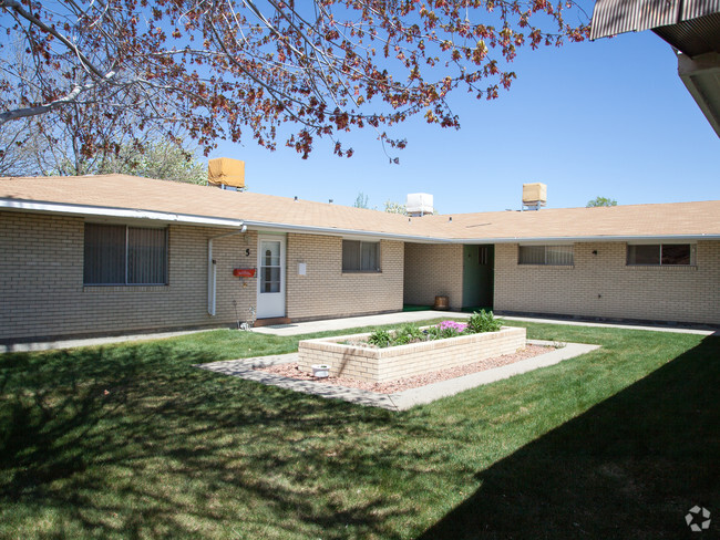 Building Photo - Heather Ridge Apartments