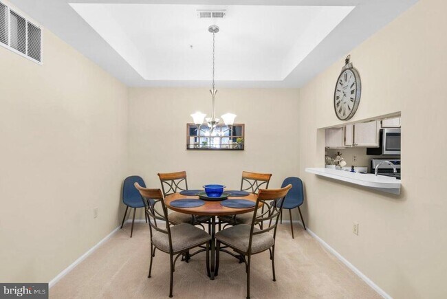 Building Photo - 9119 Groffs Mill Dr
