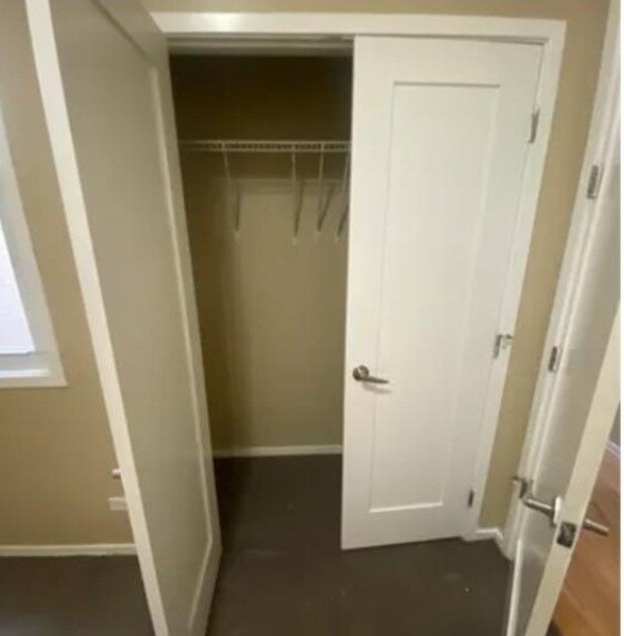 Building Photo - 2440 W Madison St