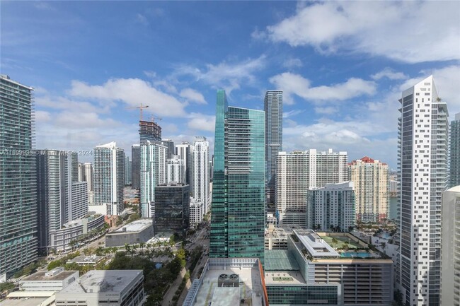 Primary Photo - 1435 Brickell Ave