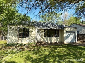Building Photo - 116 S Ash St