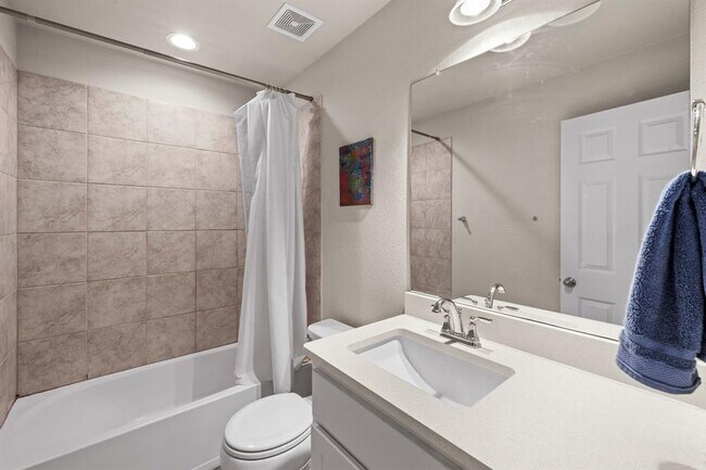 Building Photo - 11910 Clayton Creek Ave