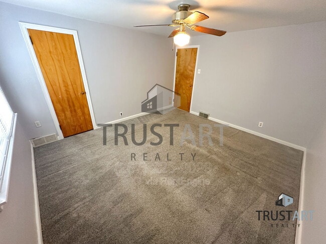 Building Photo - 5335 Cottage St