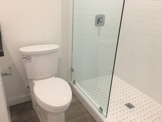 Building Photo - 1451-1451-1451-1452 Hornblend St