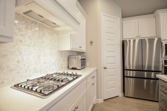 Building Photo - 30247 Gold Finch Pl