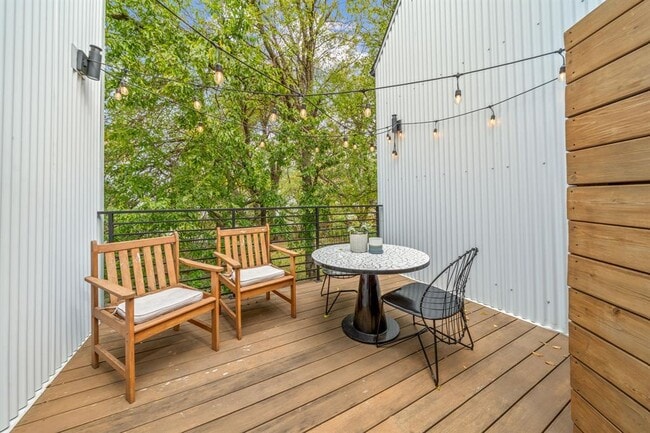 Building Photo - 2509 Durwood St