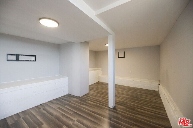 Building Photo - 1416 Helen Dr