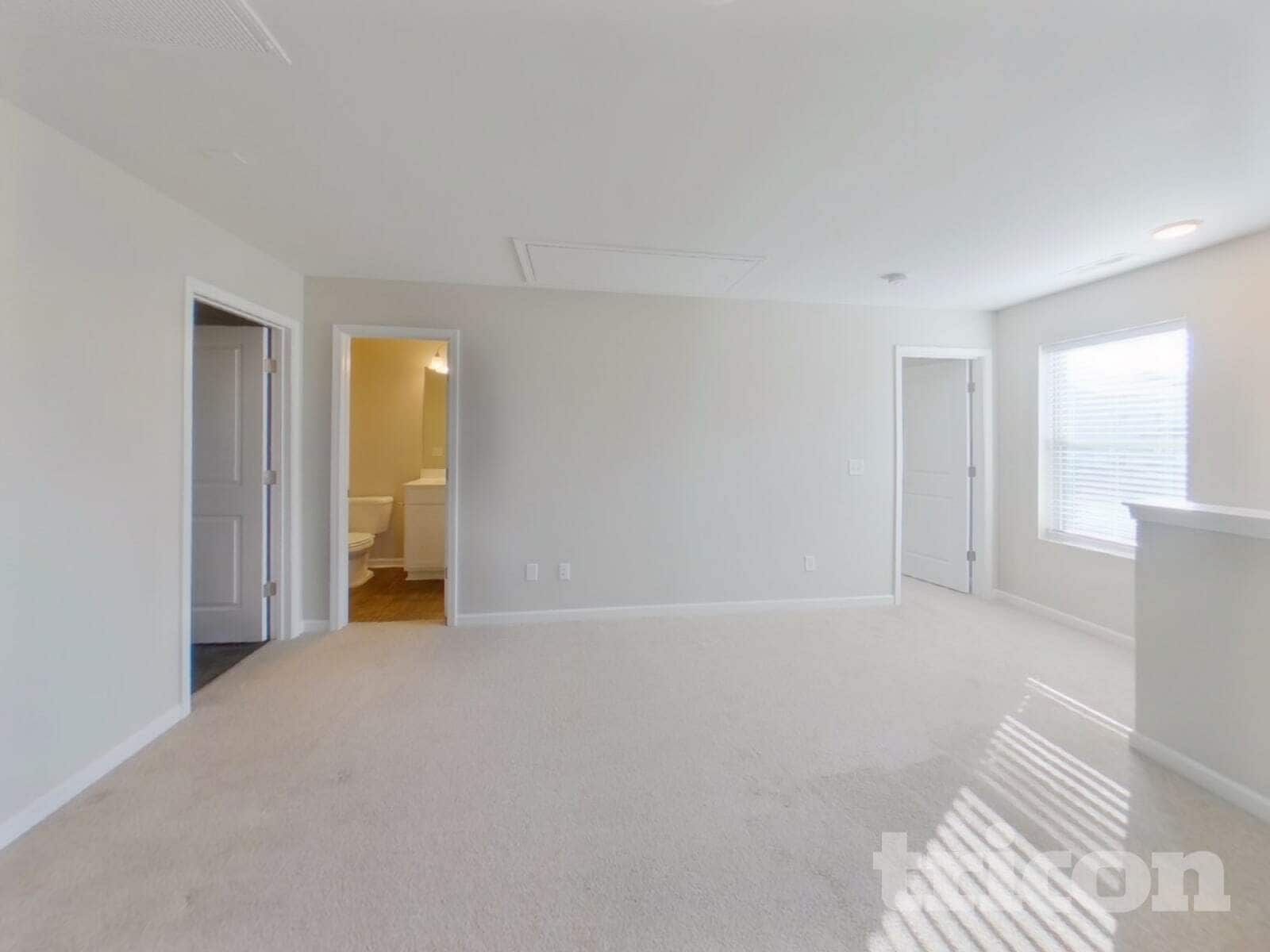 Building Photo - 1041 Lonergan Cir