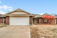 Building Photo - 16 N Greengate Dr