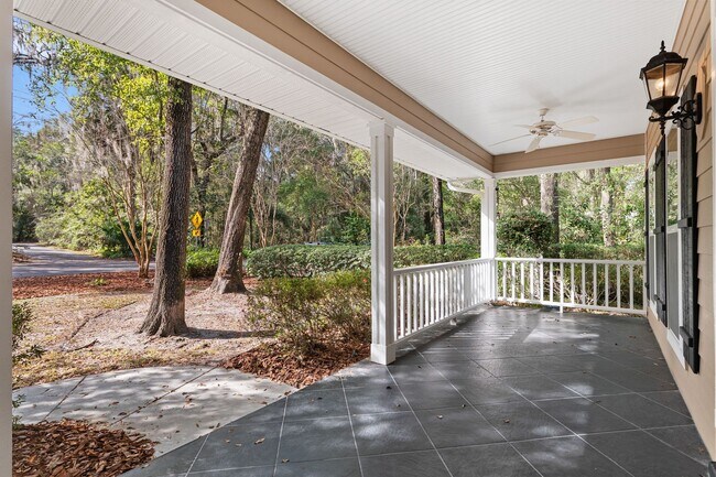 Building Photo - 3773 SW 21st Dr